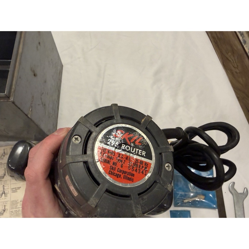 Skil 295 Router 22,500 RPM 5.5 AMPS Tested Lot Of 20+ Router Bits Metal Case - Picture 4 of 15